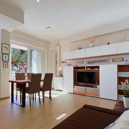 Casa Di Pia In Pineta Apartment Varazze