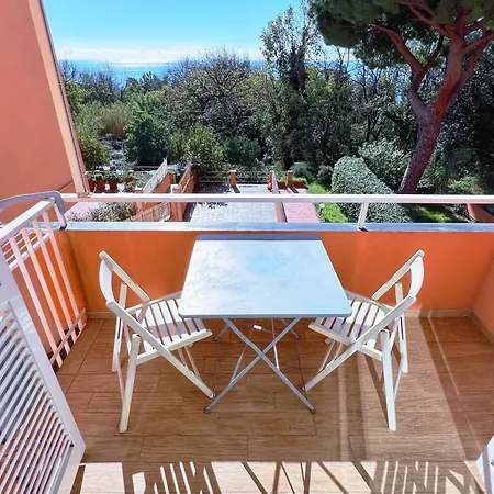 Casa Di Pia In Pineta Apartment Varazze